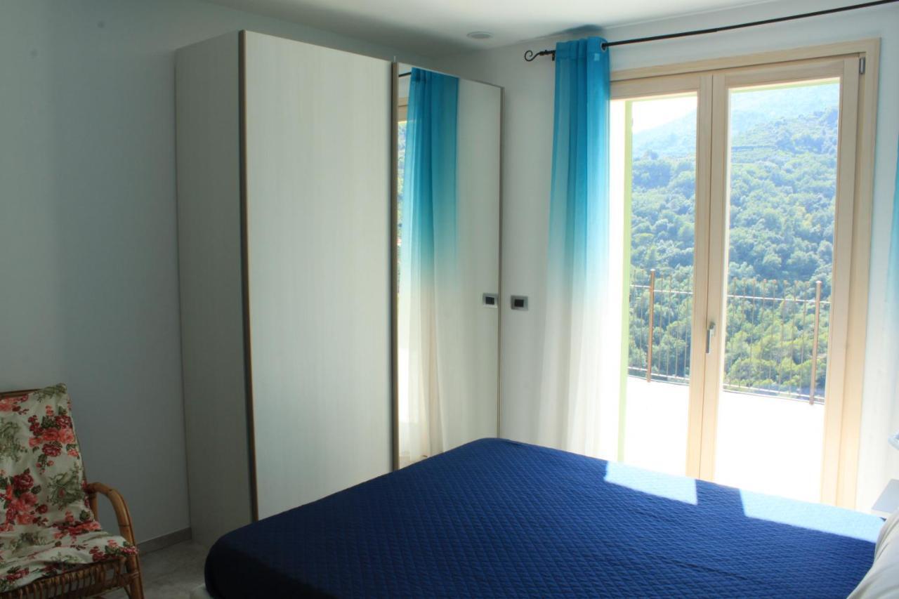 Appartement Il Casotto Del Nonno à Vintimille Extérieur photo